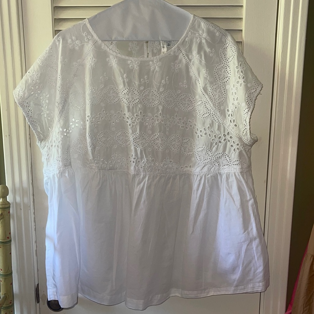 Crown and Ivy white cotton top size 2x